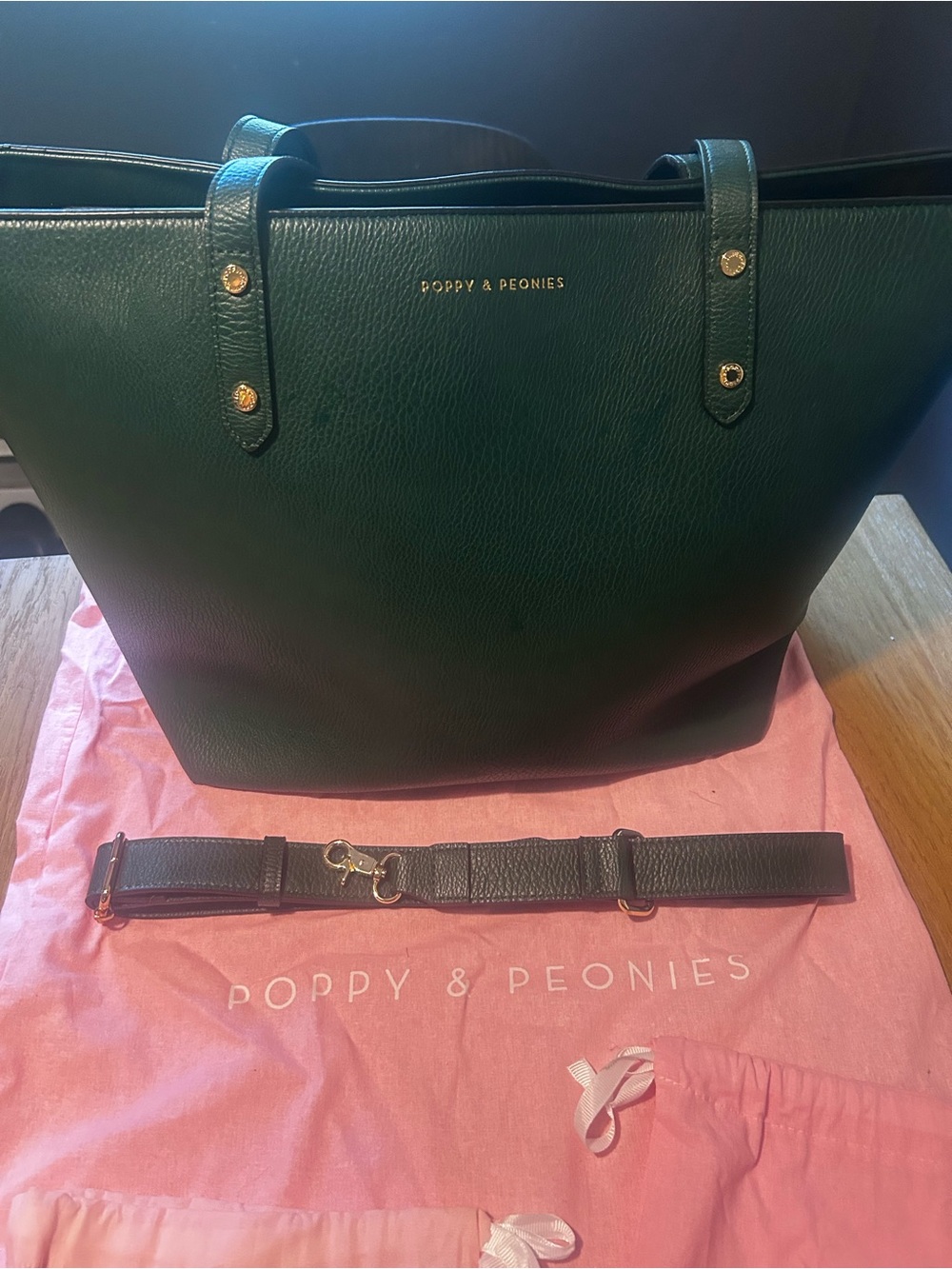 Poppy & Peonies Heritage Green Go GetterTote with Pink Insert and Accessory Set - Picture 7 of 16